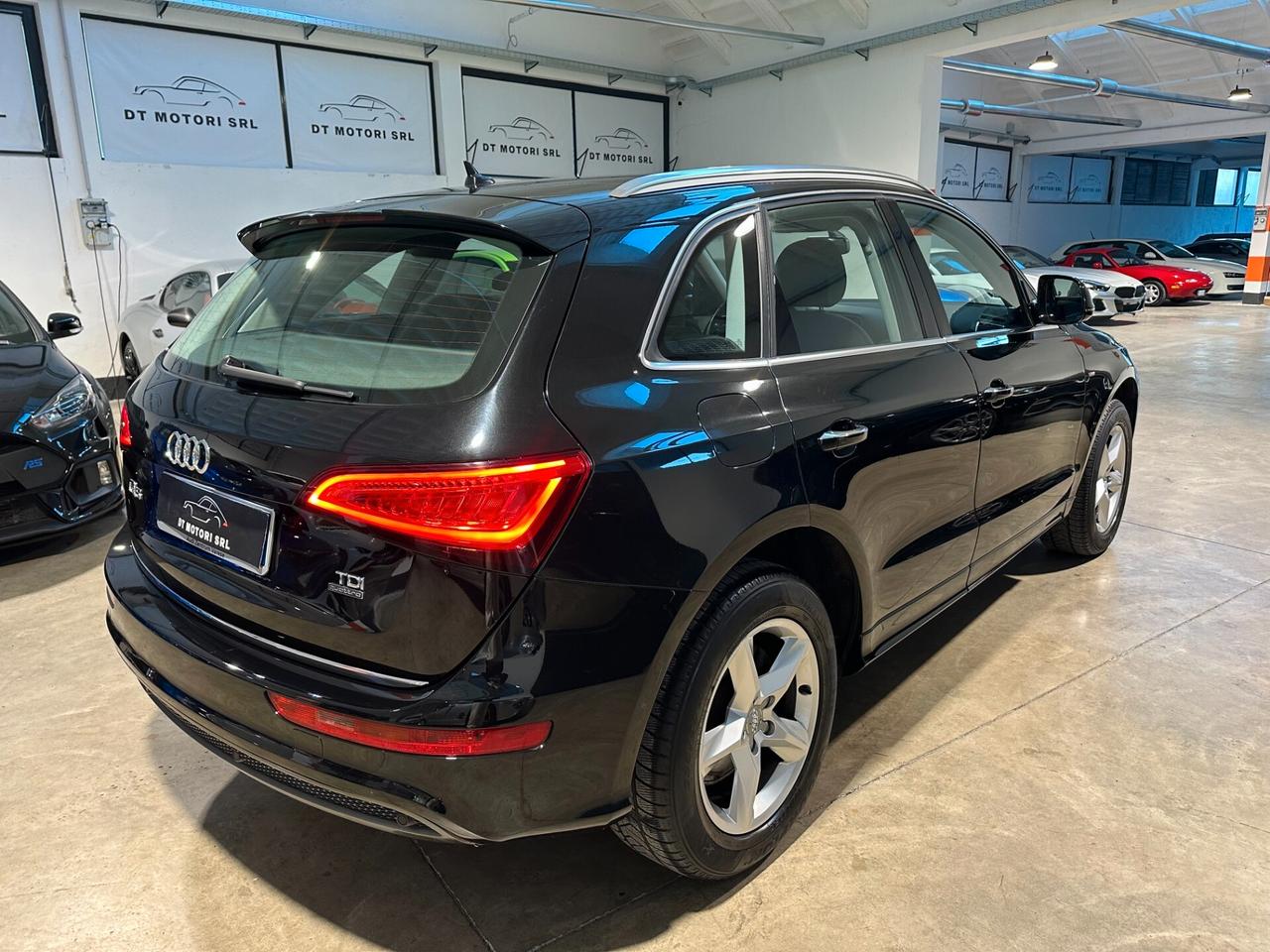 Audi Q5 2.0 TDI diesel quattro S tronic - S line E6