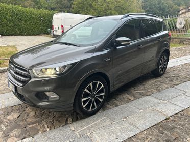 Ford Kuga 2.0 TDCI 180 CV 4WD Powershift ST-Line