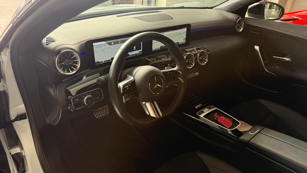 MERCEDES CLA 200 D PREMIUM AMG TETTO