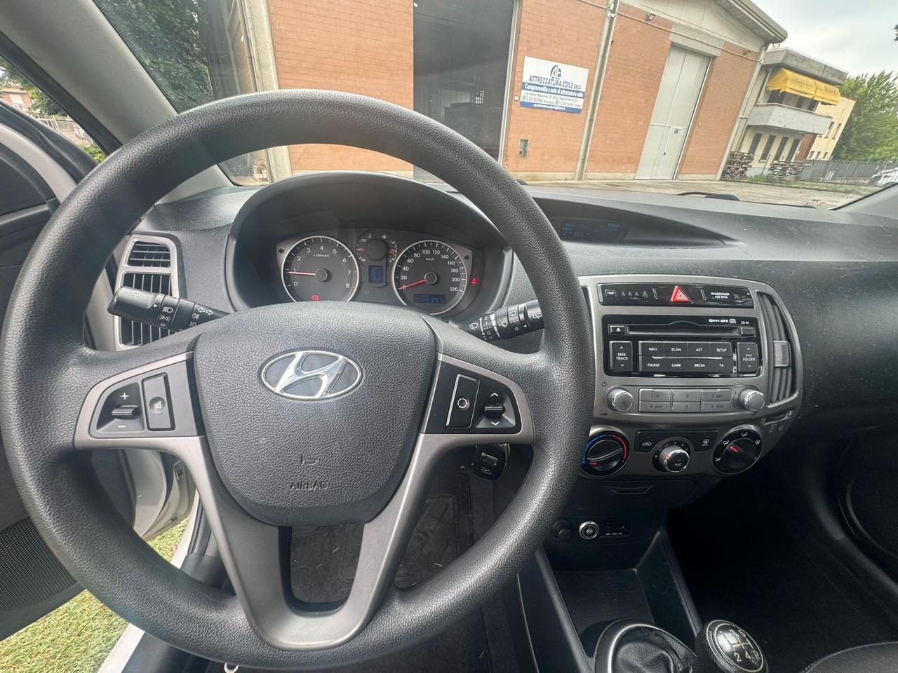 Hyundai i20 1.2 5p. Econext Sound Edition