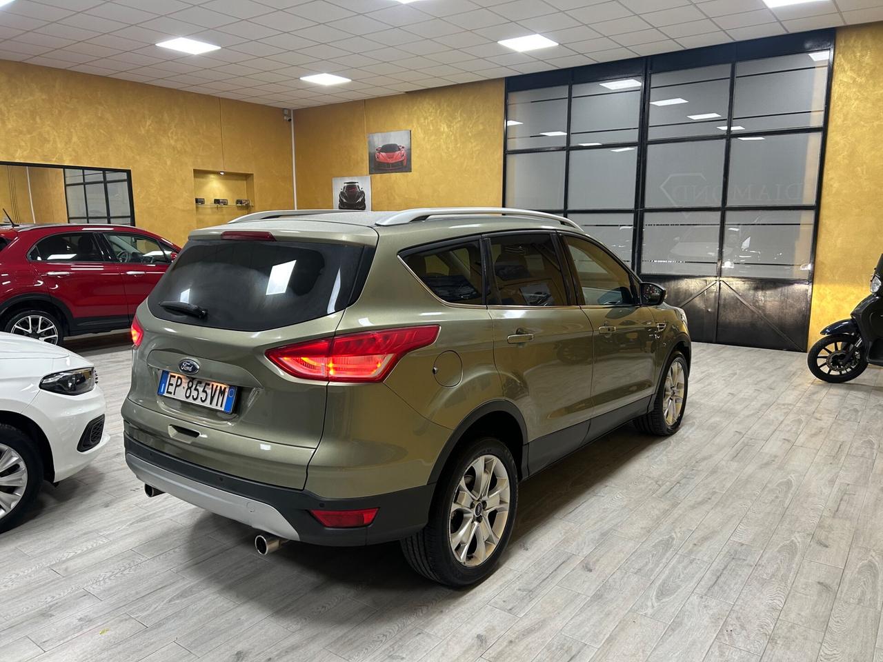 FORD KUGA 2.0 Tdci “TETTO/PELLE/NAV/RETR/19”-2013