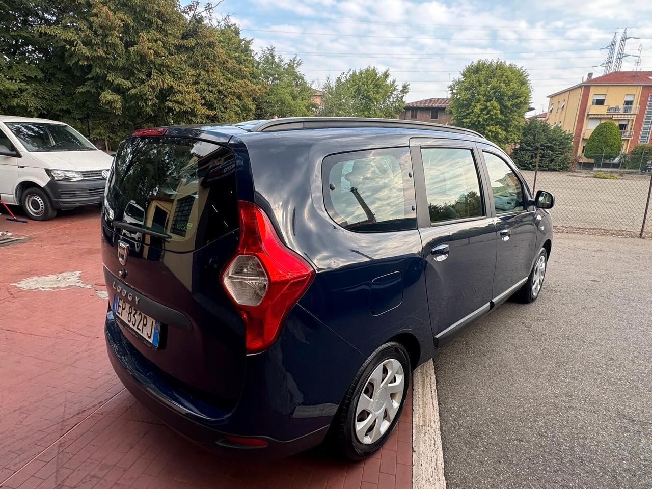 Dacia Lodgy 1.6 BENZINA 8V 85CV 7 posti Lauréate
