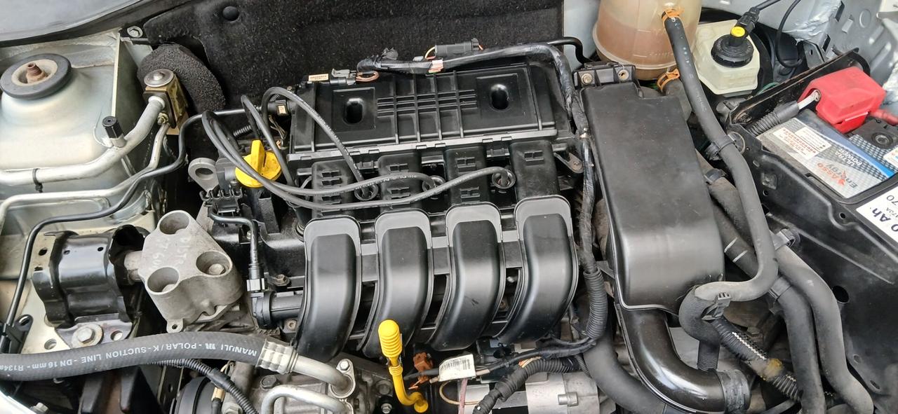 Renault Clio 1.2 benzina neopatentati
