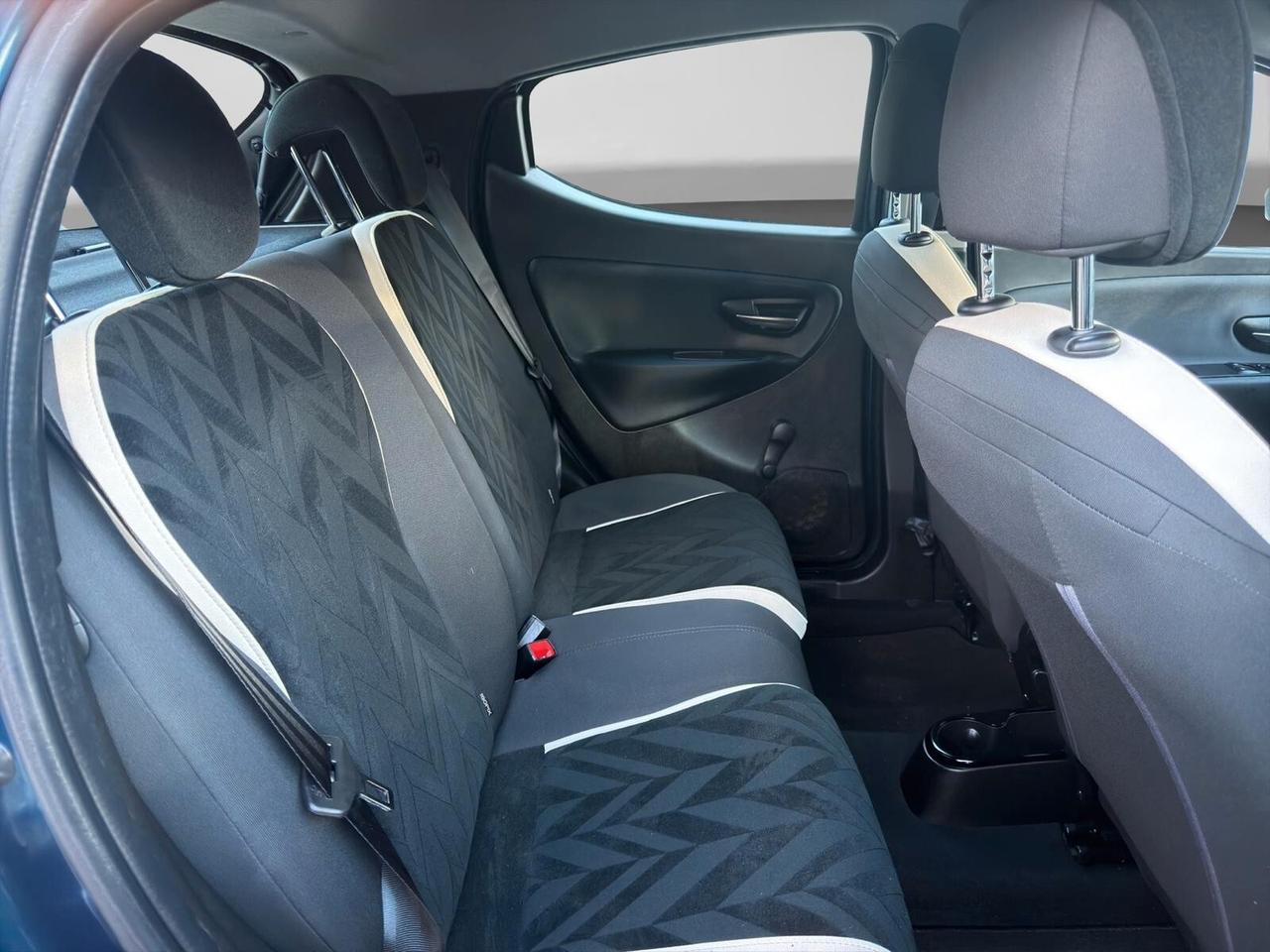 Lancia Ypsilon 0.9 85cv Ecochic Gold