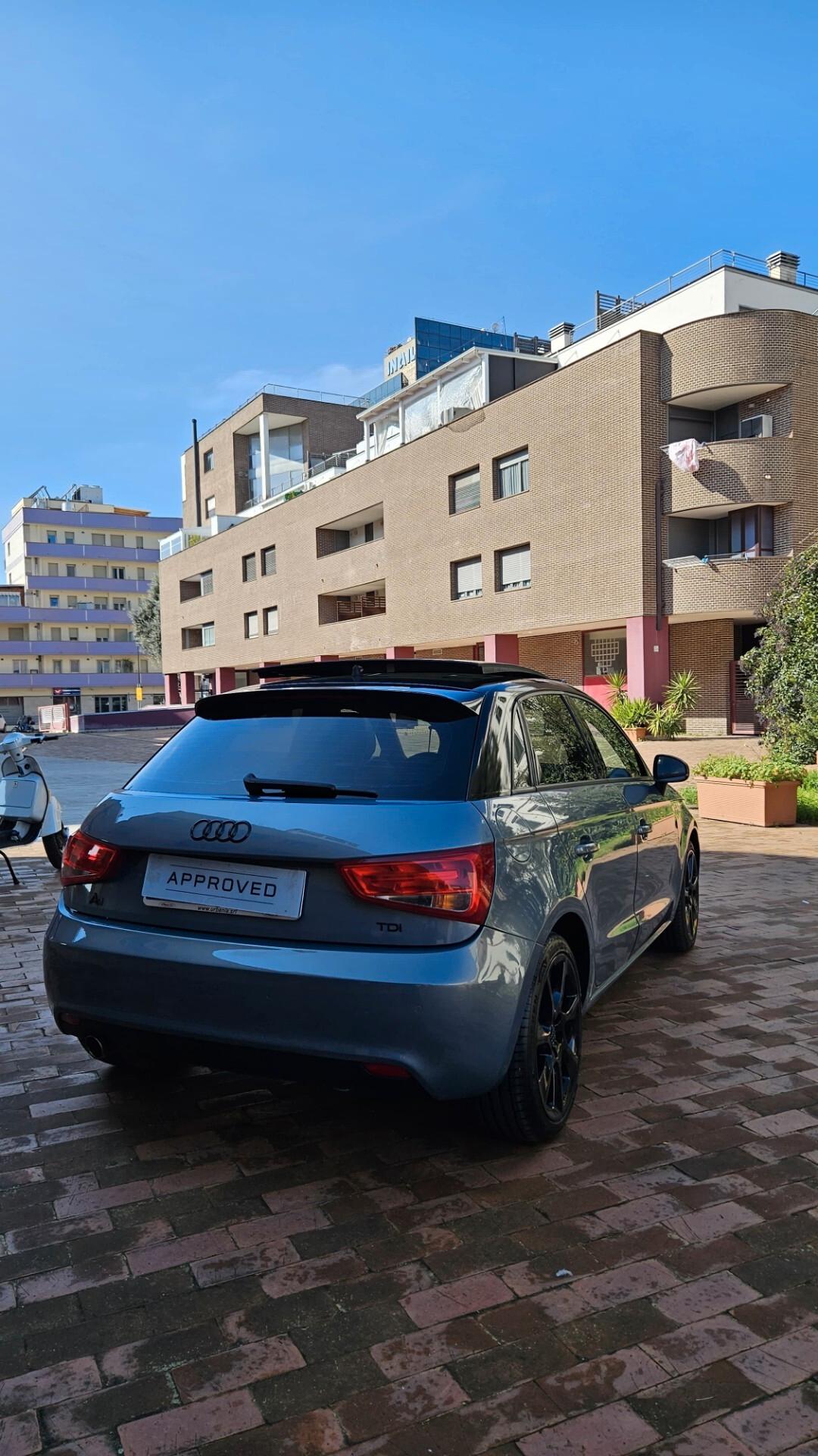 Audi A1 1.6 TDI S tronic Attraction