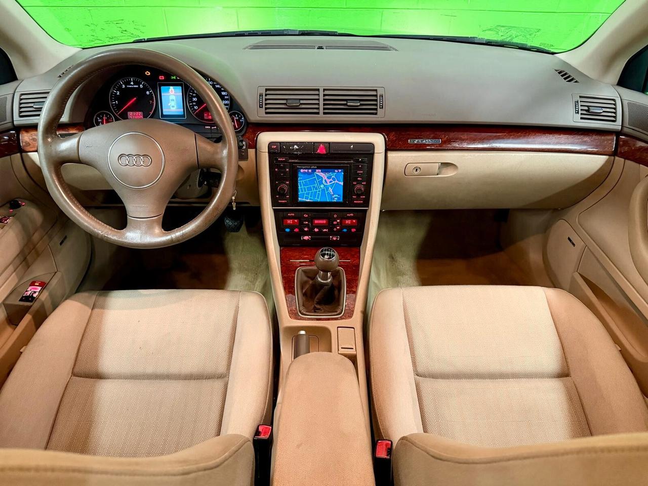 Audi A4 3.0 V6 30V cat quattro