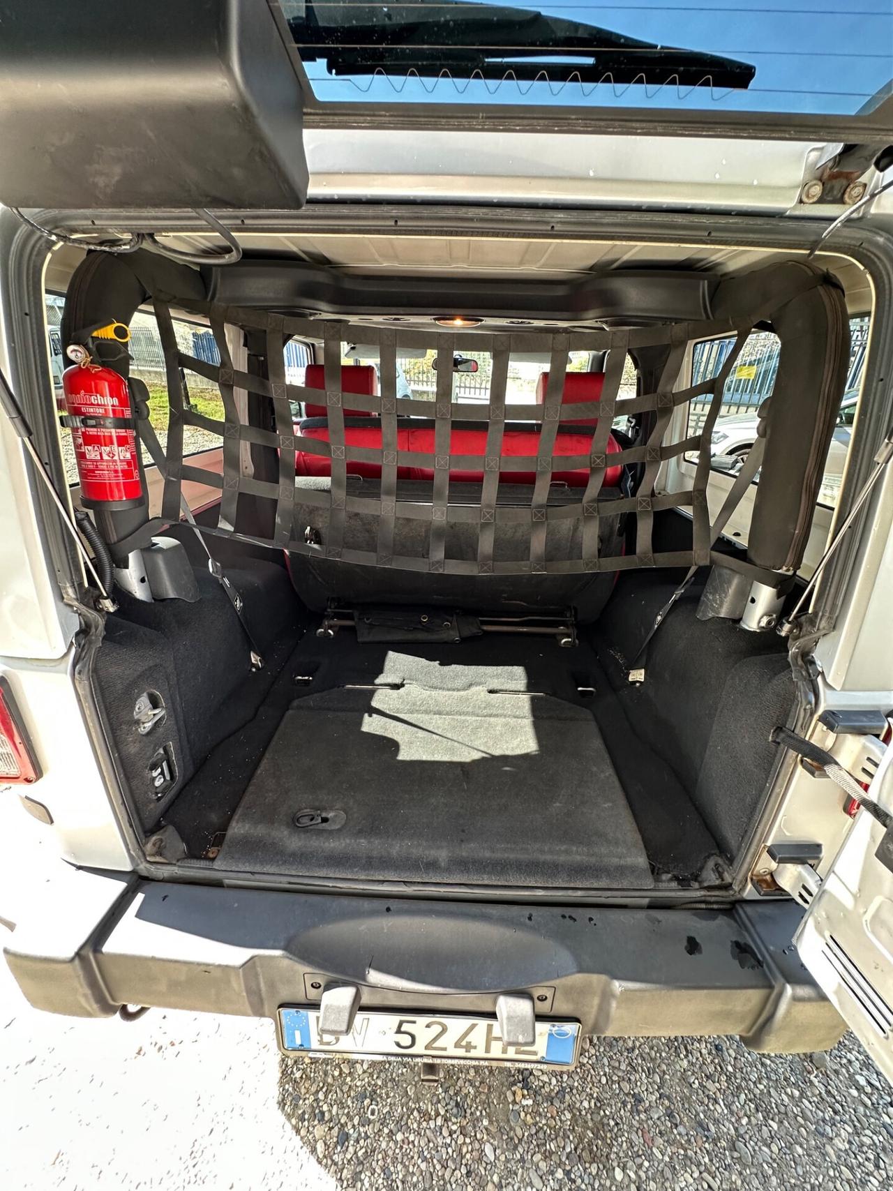 Jeep Wrangler 2.8 CRD DPF Sahara Auto