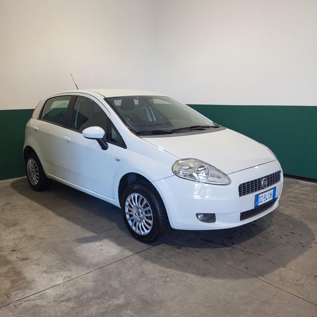 Fiat Grande Punto 1.4 5 porte Dynamic a METANO