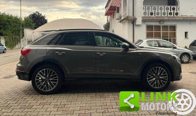 AUDI Q3 S-tronic S-line plug-in Hybrid Identity Black