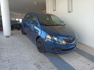 Lancia Ypsilon 1.0 FireFly 5 porte S&S Hybrid Ecochic Silver