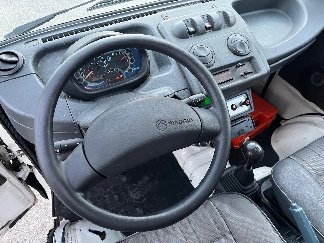 Piaggio quargo con vasca/rib.-700cc- Diesel -2014