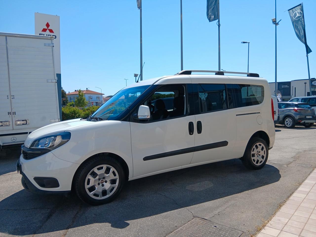 C320 - Fiat Doblò 1.6 Mtj 120cv Maxi Lounge (5 posti)