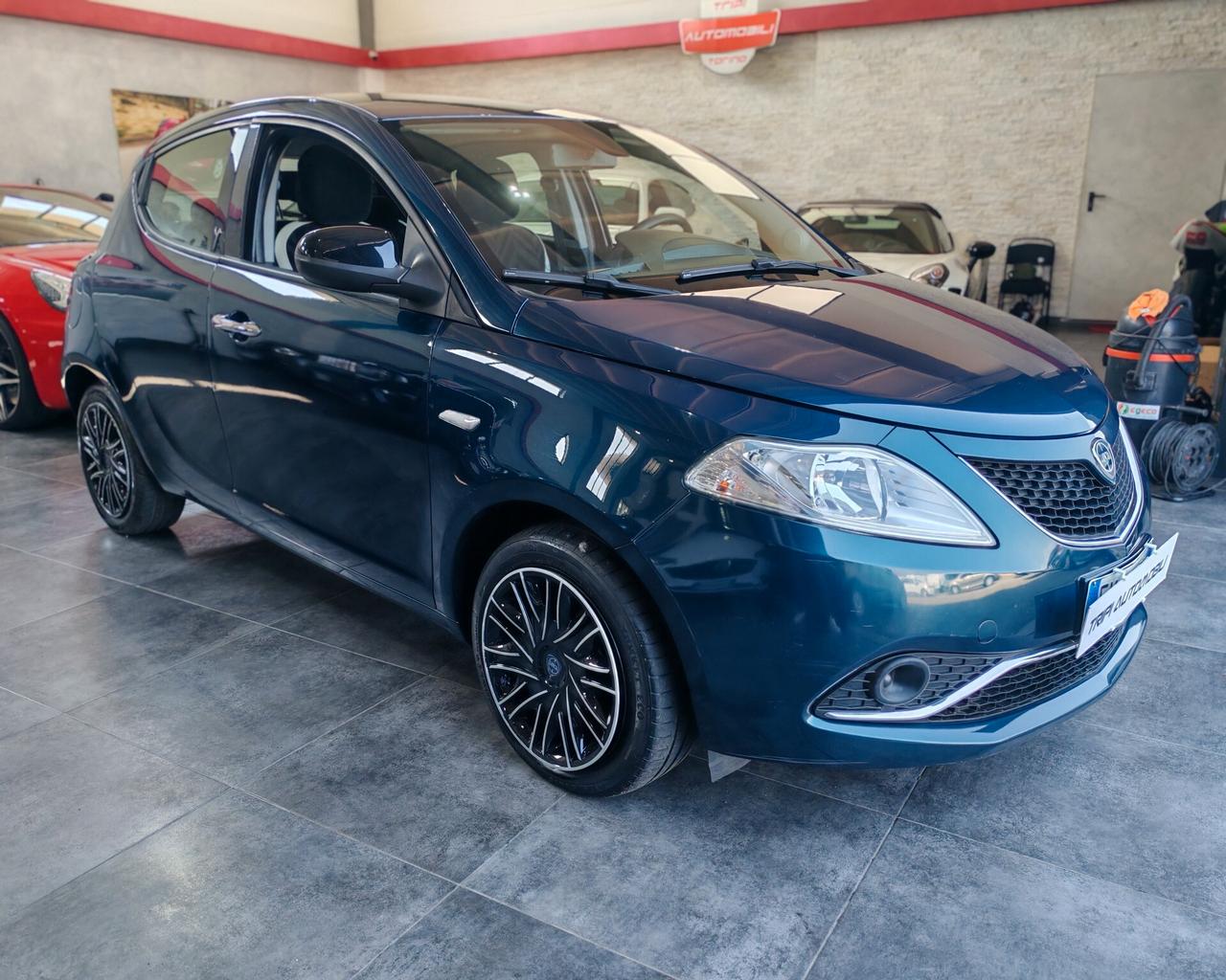 Lancia Ypsilon 1.2 GPL 69 cv Gold