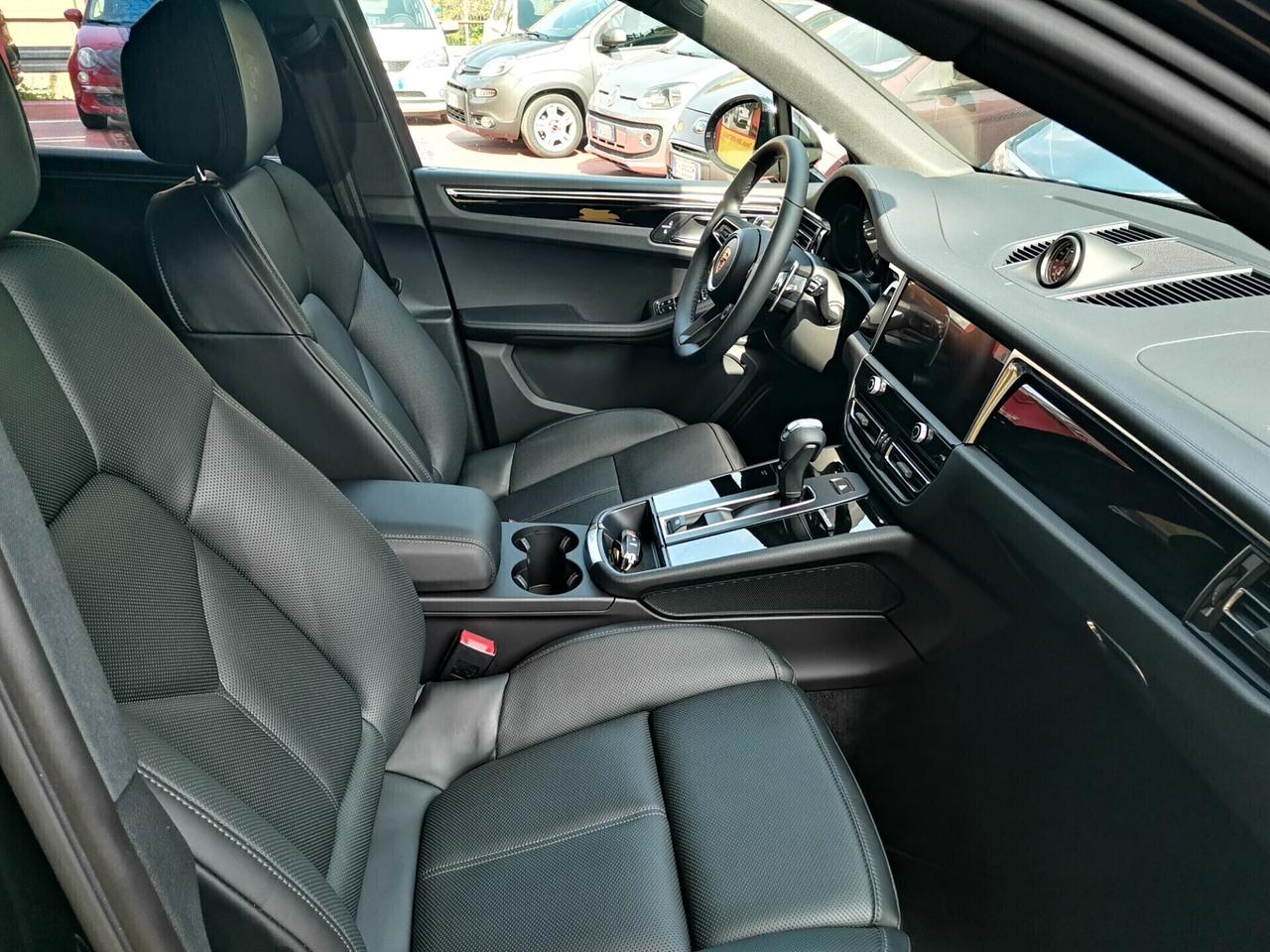 Porsche Macan 2.0 T PDK FULL OPTIONALS NOLEGGIO lungo termine