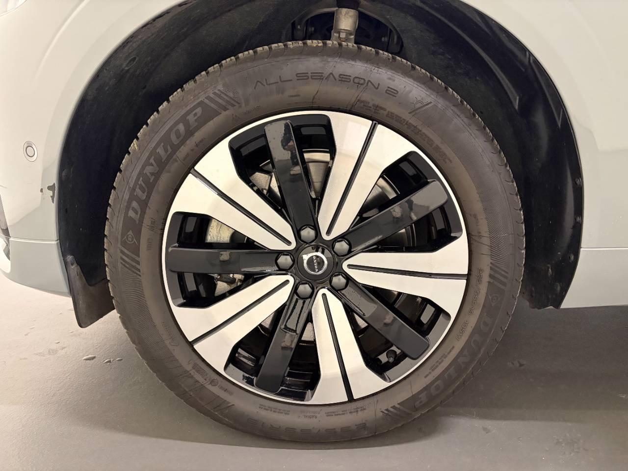 VOLVO XC60 B5 AWD PLUS DARK AUTO