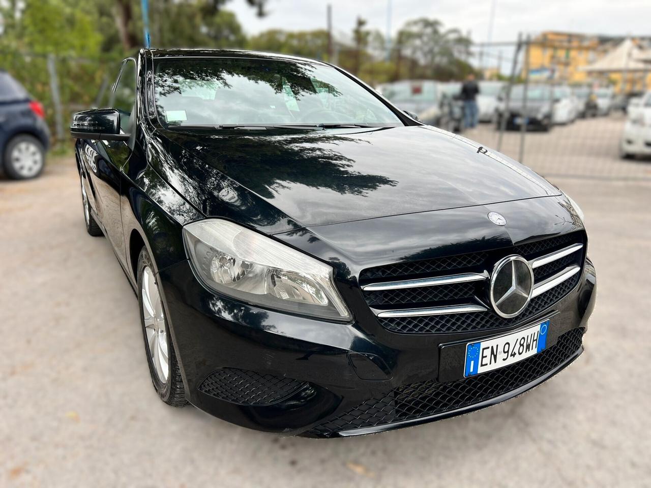 MERCEDES CLASSE A 180 1.5 CDI Premium - 2012