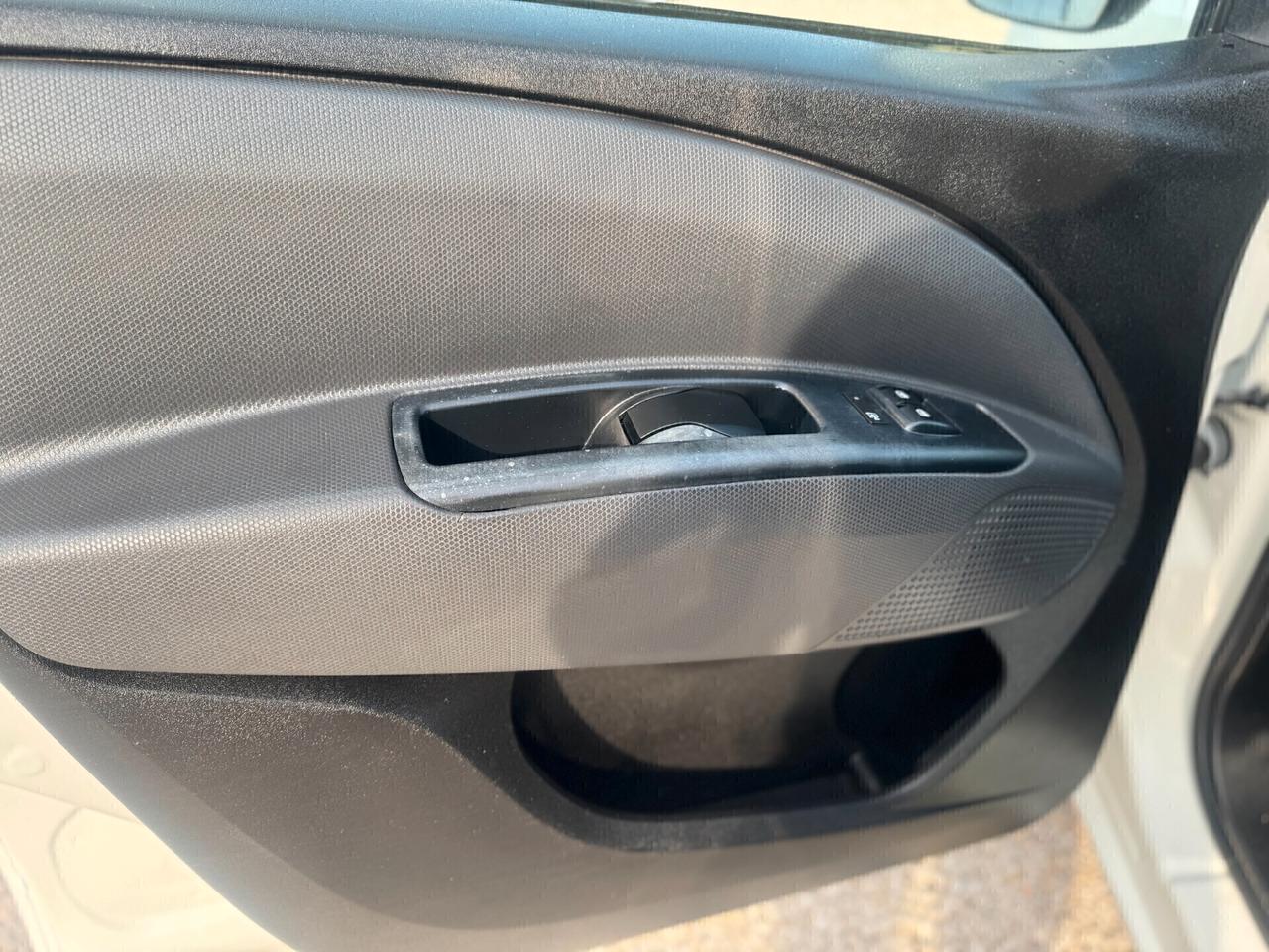 fiat doblo 1300 multijet 4 porte 2011