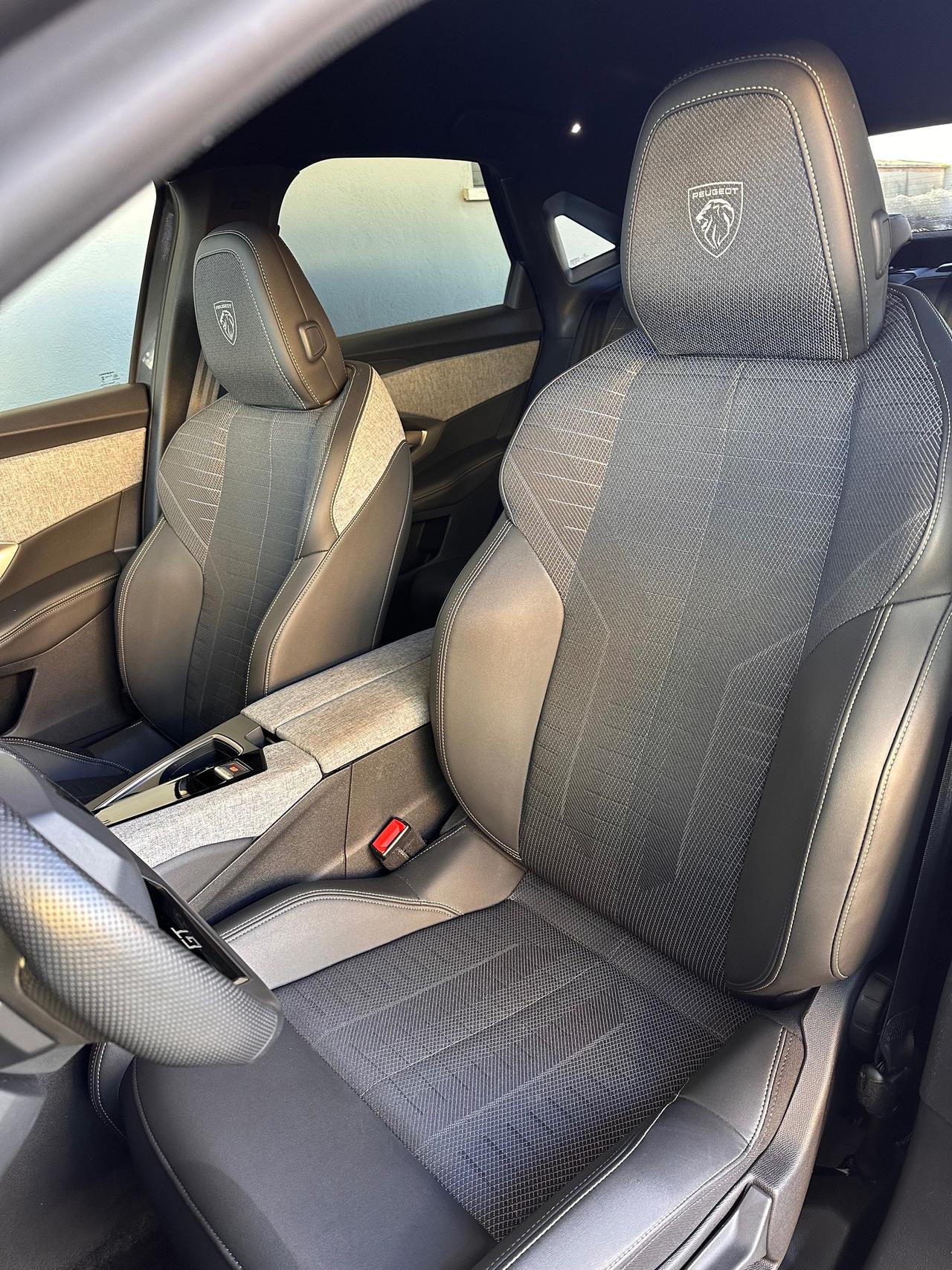 Peugeot 3008 3008 1.2 hybrid Allure 145cv e-dcs6