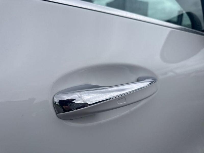 Mercedes-Benz GLA 200 d Premium auto