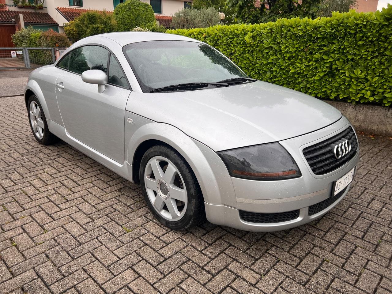 Audi TT Coupé 1.8