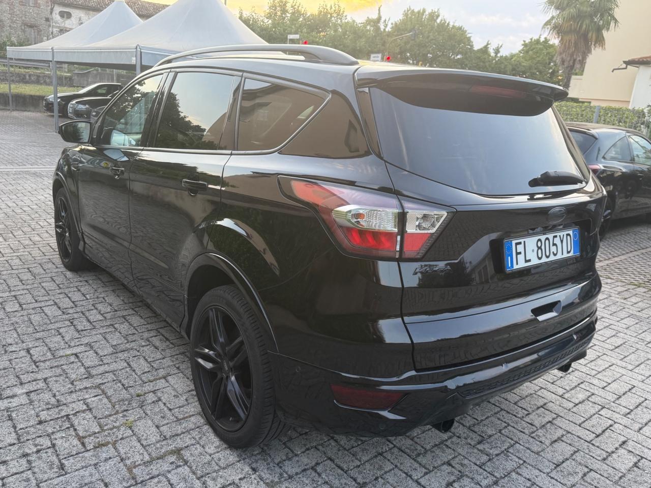 Ford Kuga 1.5 TDCI ST-Line Doppio tetto panoramico