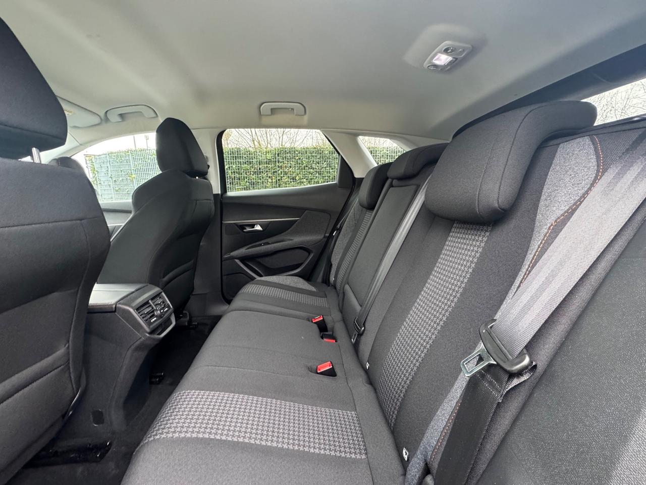 Peugeot 3008 BlueHDi 120 S&S Access