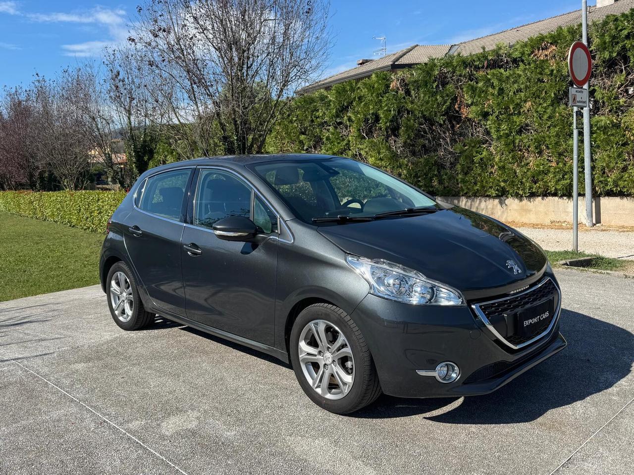 PEUGEOT 208 1.4 HDi 68 CV 5 Porte Allure – NAVIGATORE – 121.000 KM