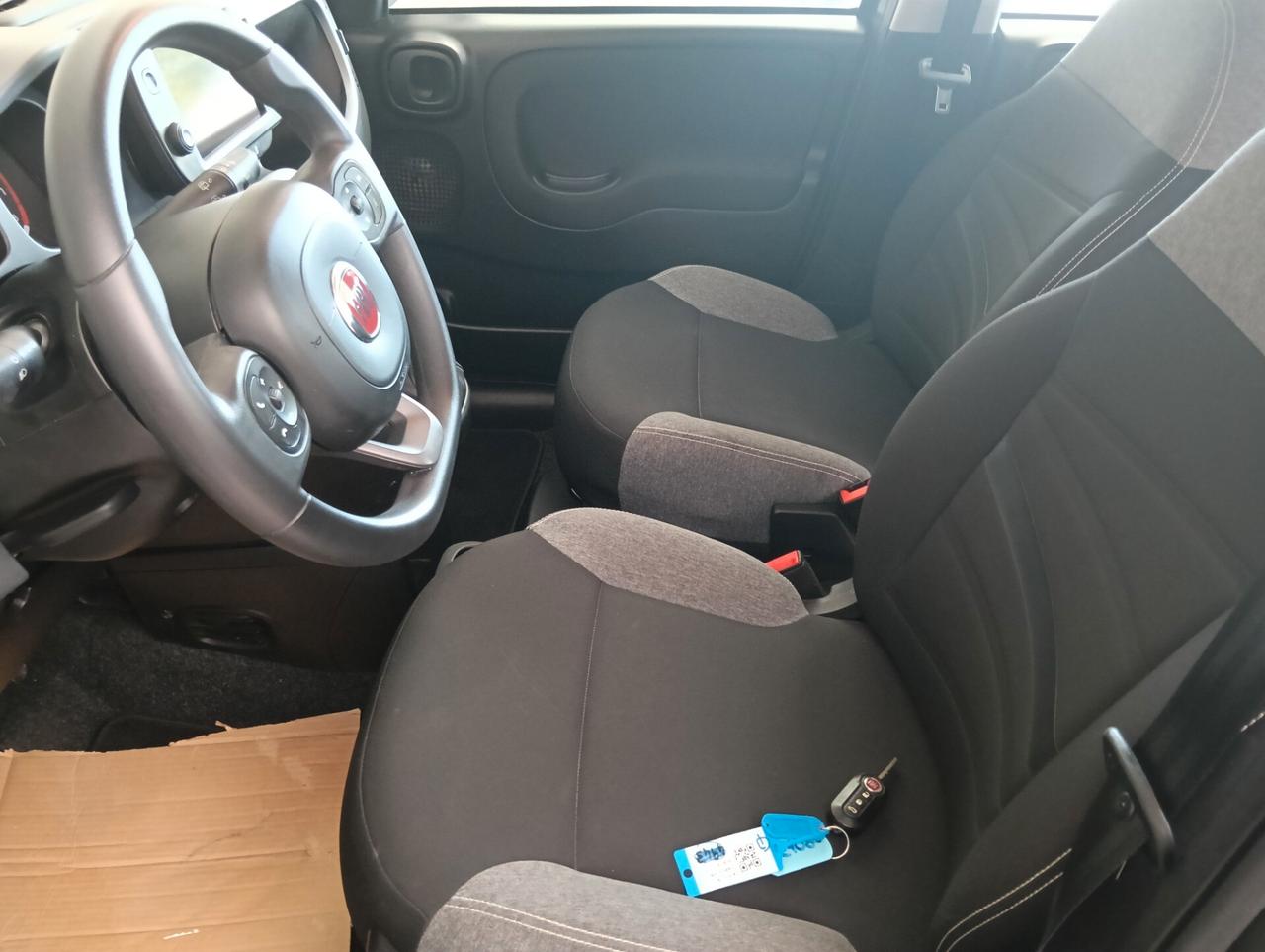 Fiat Panda Hybrid city life