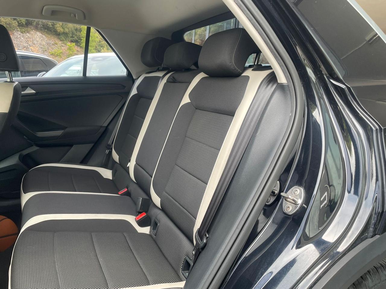 VOLKSWAGEN T-ROC 2.0TDI STYLE DSG 150cv