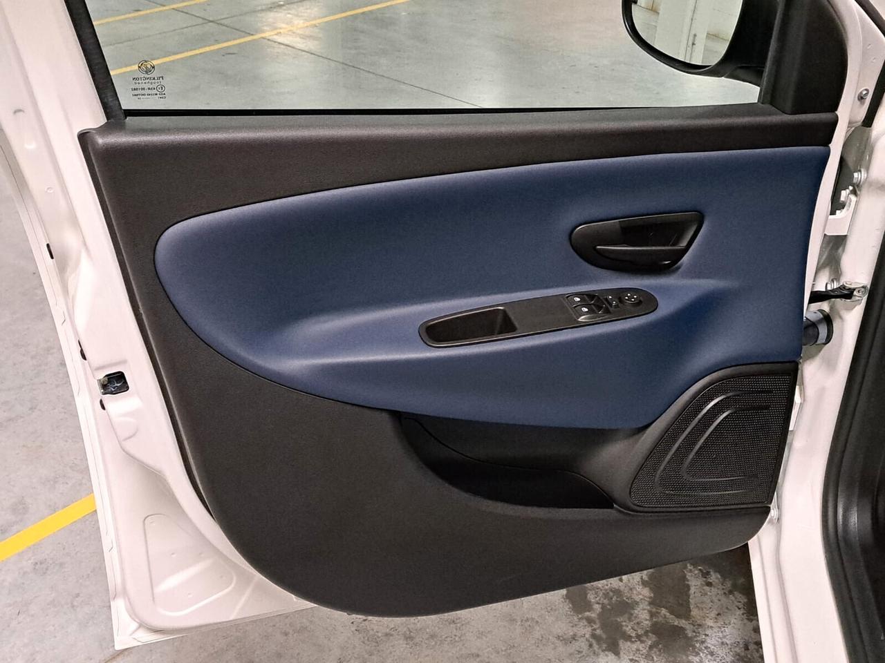 Lancia Ypsilon 1.0 FireFly Hybrid Platino Km. 0 (466)