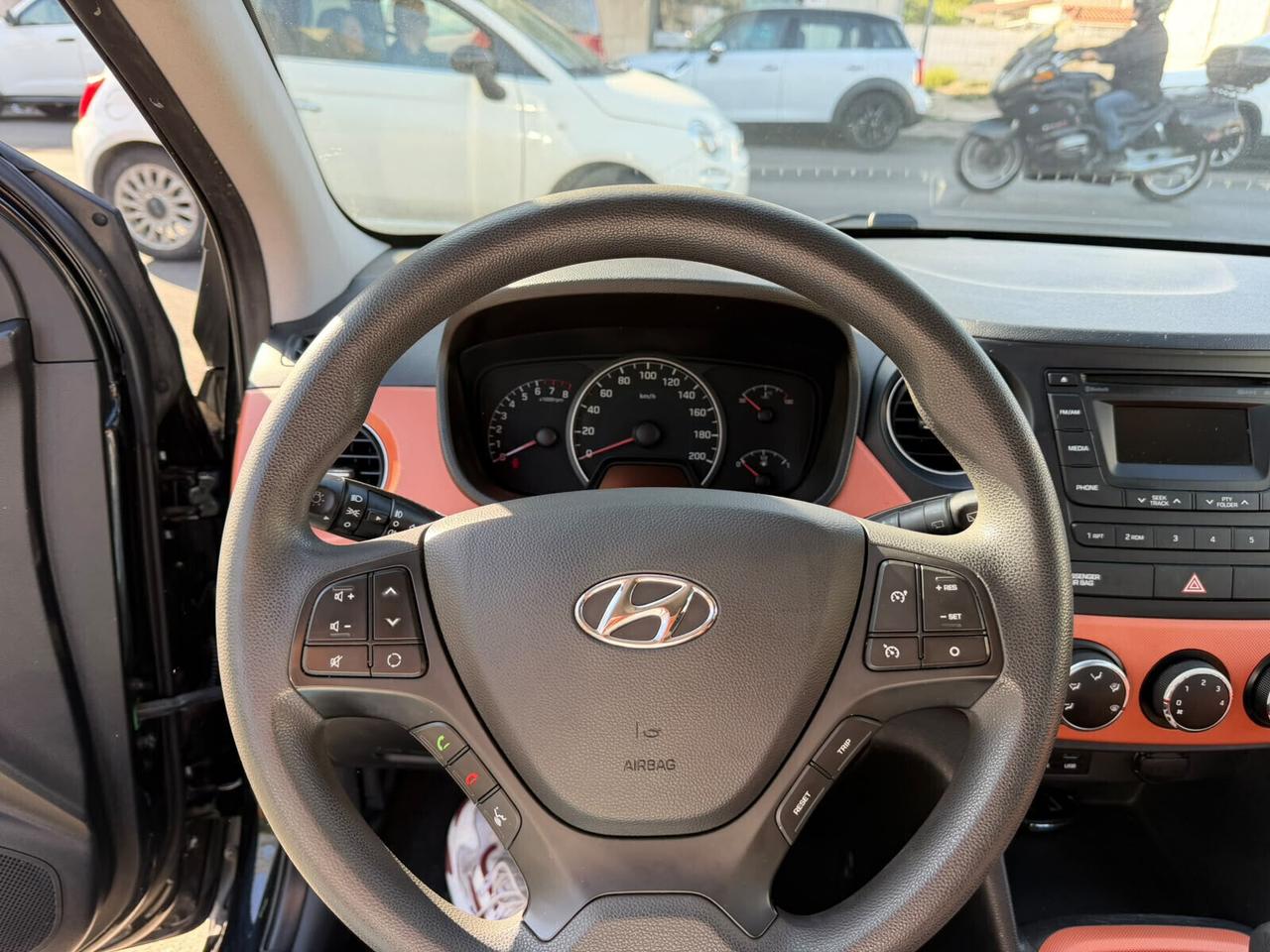 Hyundai i10 1.0 MPI Login