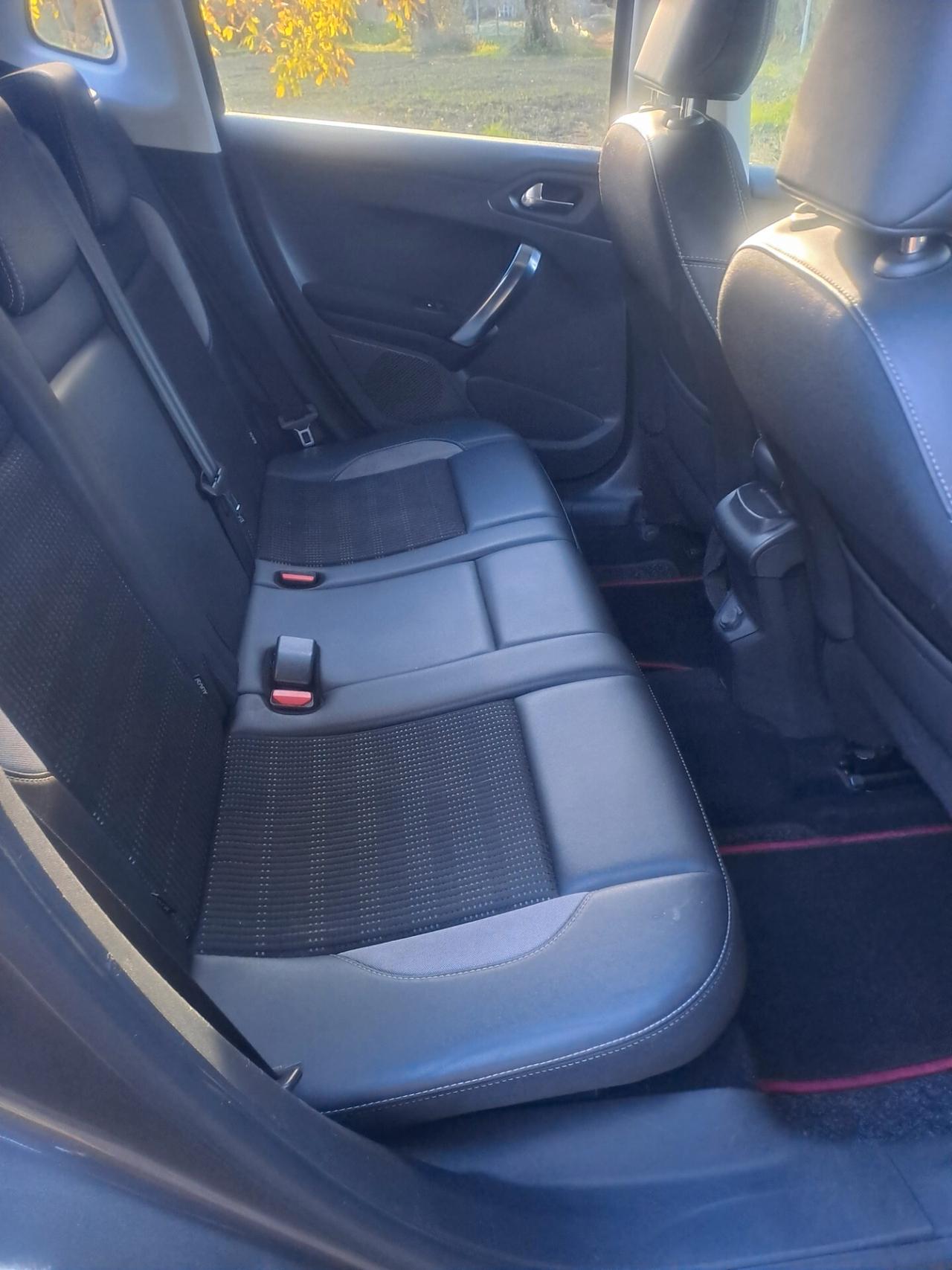 Peugeot 2008 BlueHDi 120 S&S Black Matt