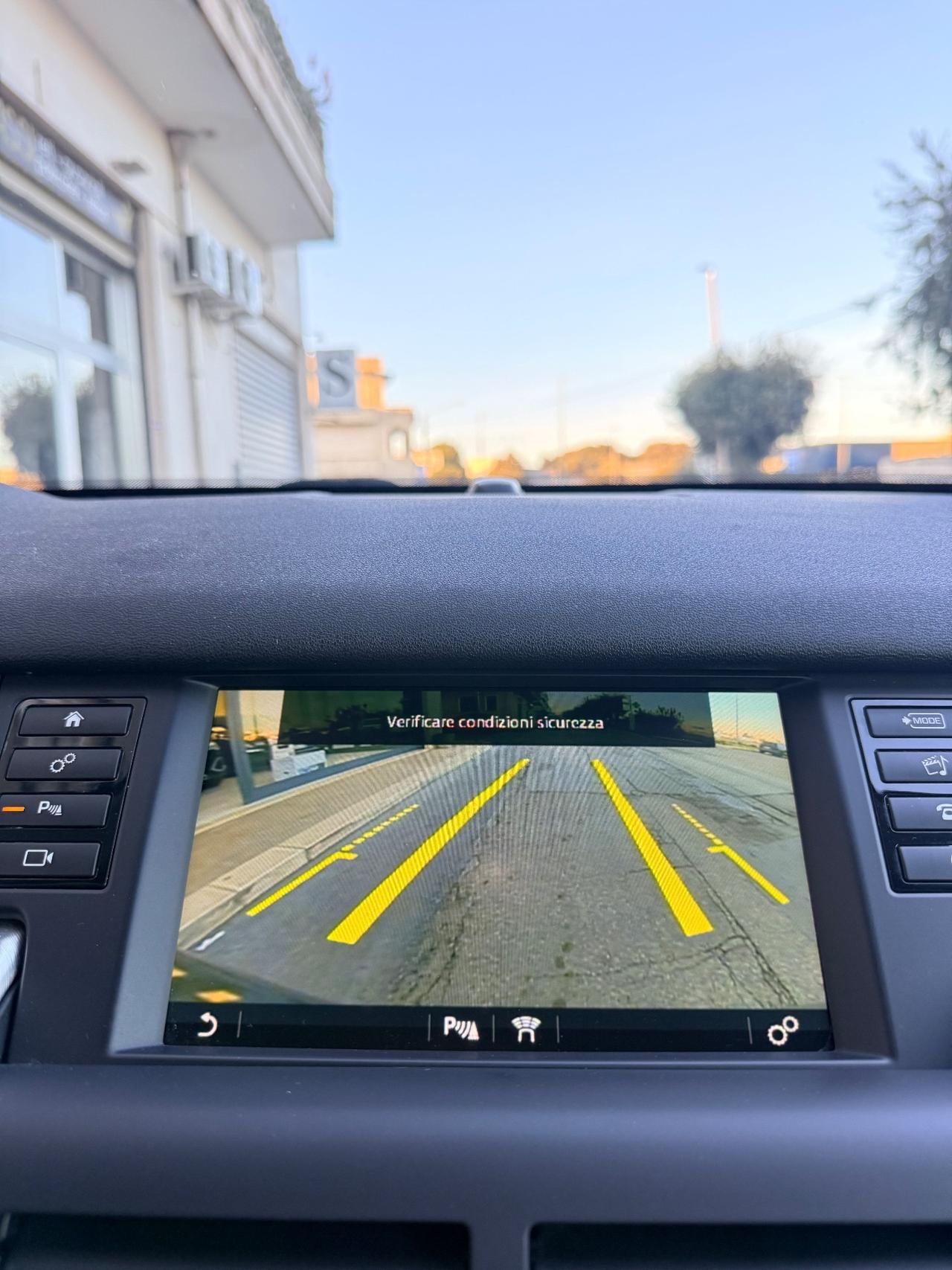 Land Rover Discovery Sport 2.0 TD4 150 CV Auto HSE KM CERTIFICATI,CON NAVI,FULL LED, ANDROID AUTO,TELECAMERA,PELLE