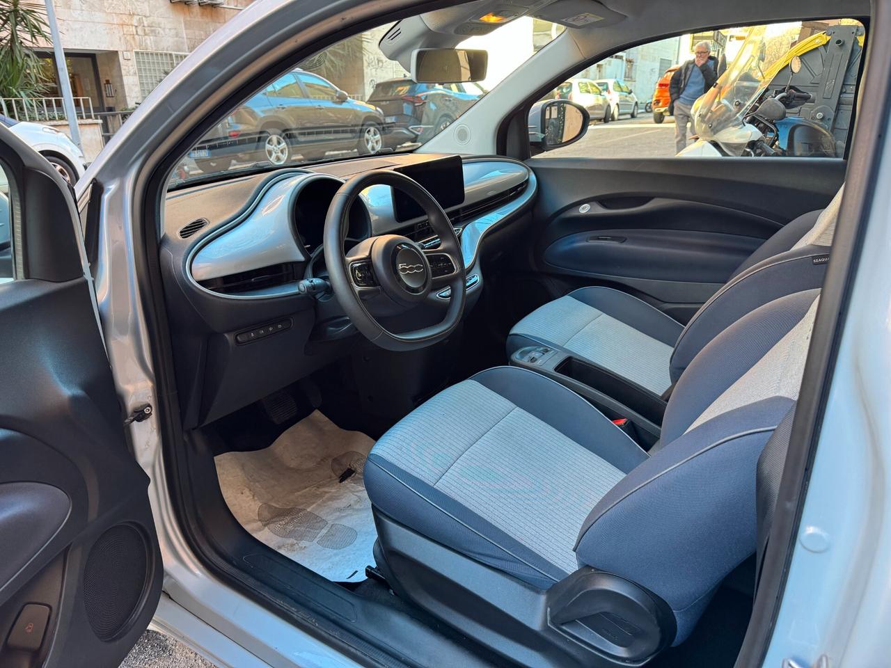 Fiat 500 500e Berlina 42 kWh Icon