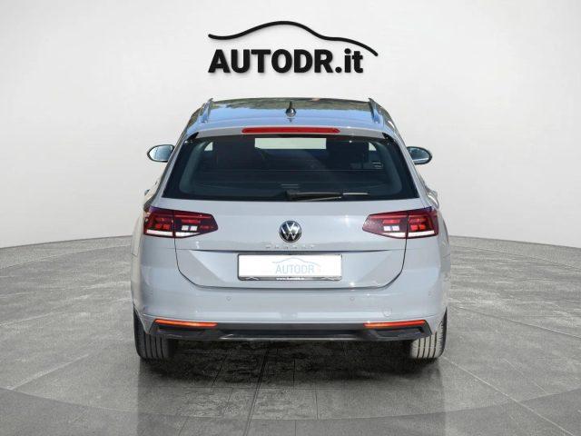 VOLKSWAGEN Passat Variant 2.0 TDI EVO DSG Business Fari LED, Navi, Ambient