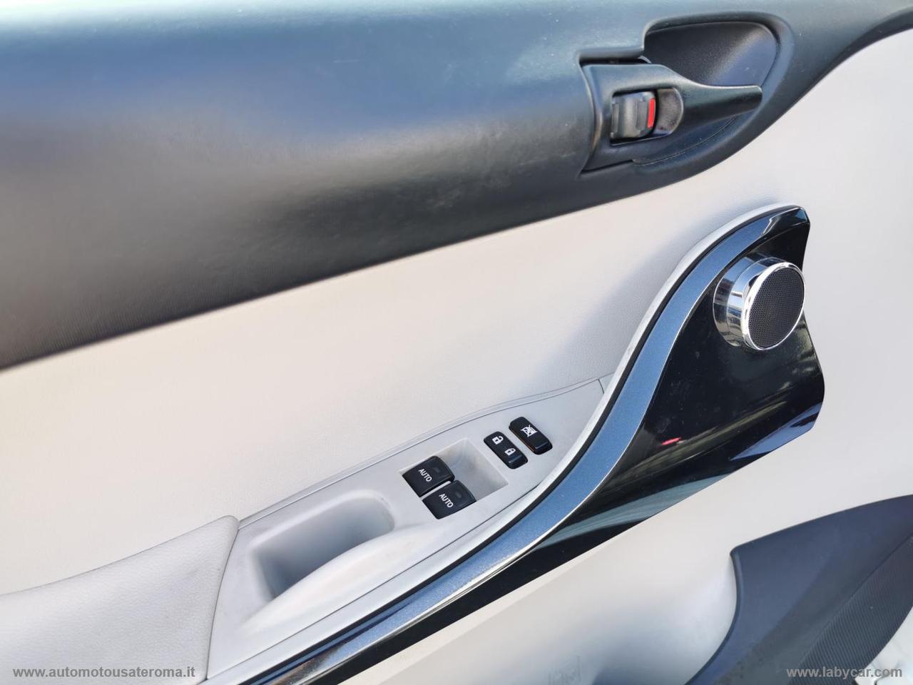 TOYOTA iQ 1.3 CVT Style RATE AUTO MOTO SCOOTER