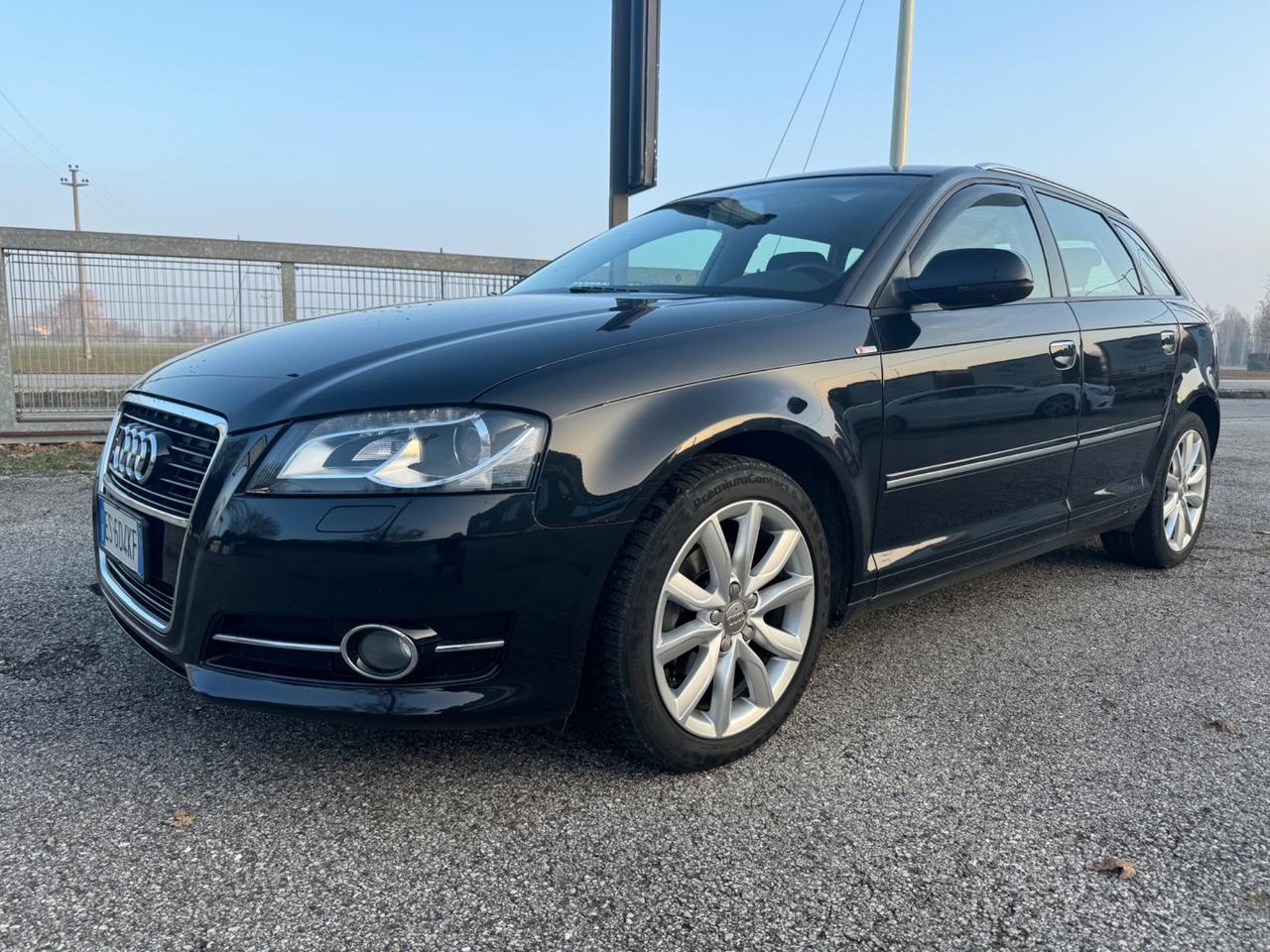 Audi A3 SPB 1.6 TDI 105 CV S-LINE