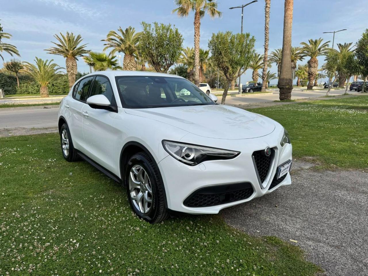 Alfa Romeo Stelvio 2.2 t Business Q4 190cv auto