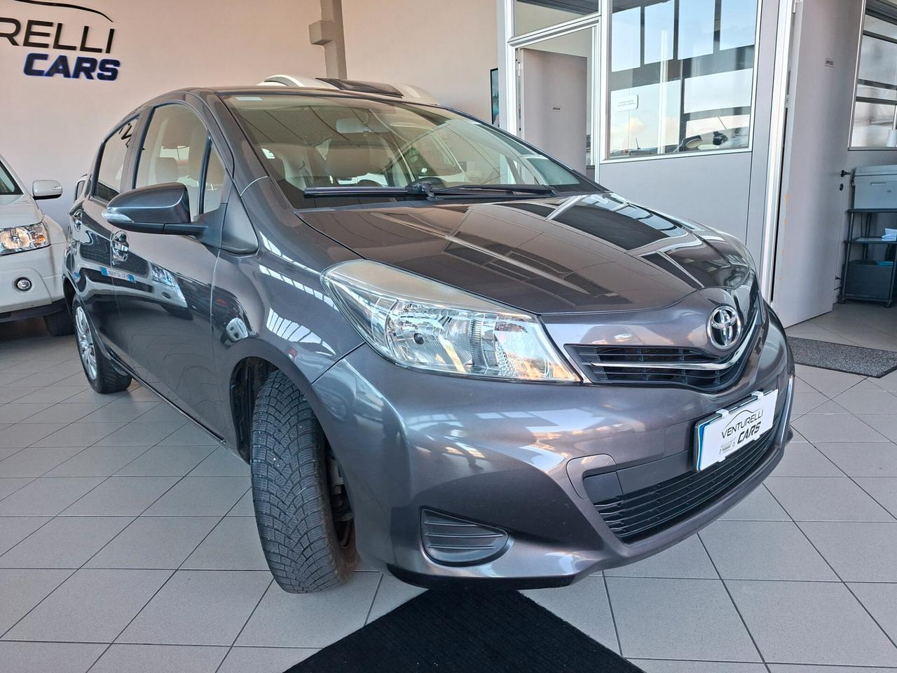 Toyota Yaris 1.0 5 porte Active