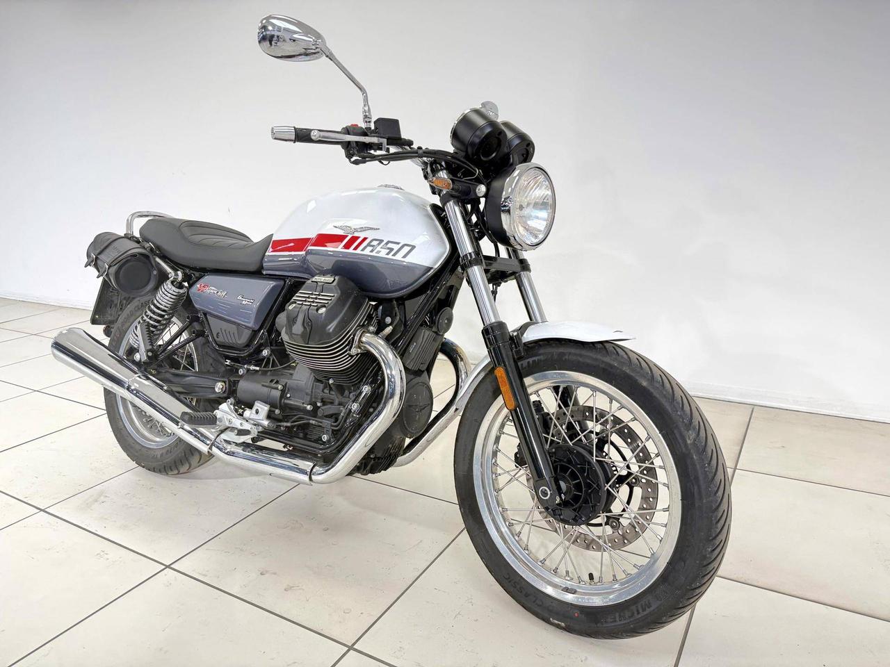 MOTO GUZZI V7 850 Special