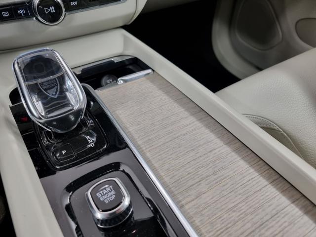 VOLVO XC60 B5 (d) AWD Geartronic Momentum Pro