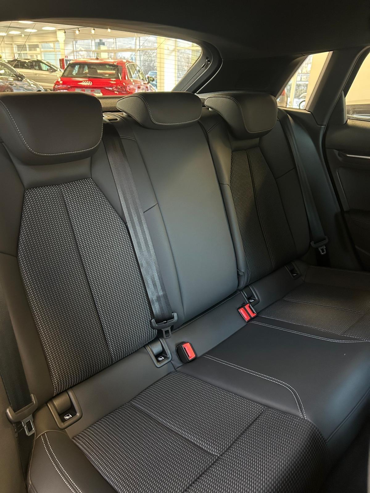 Audi A3 allstreet 35 TDI S tronic Identity Contrast