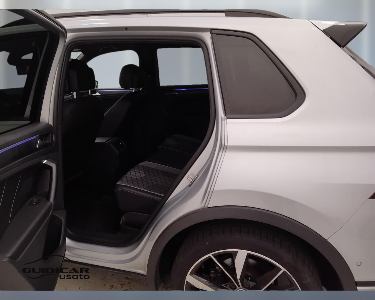VOLKSWAGEN Tiguan II 2021 - Tiguan 2.0 tdi R-Line 150cv dsg