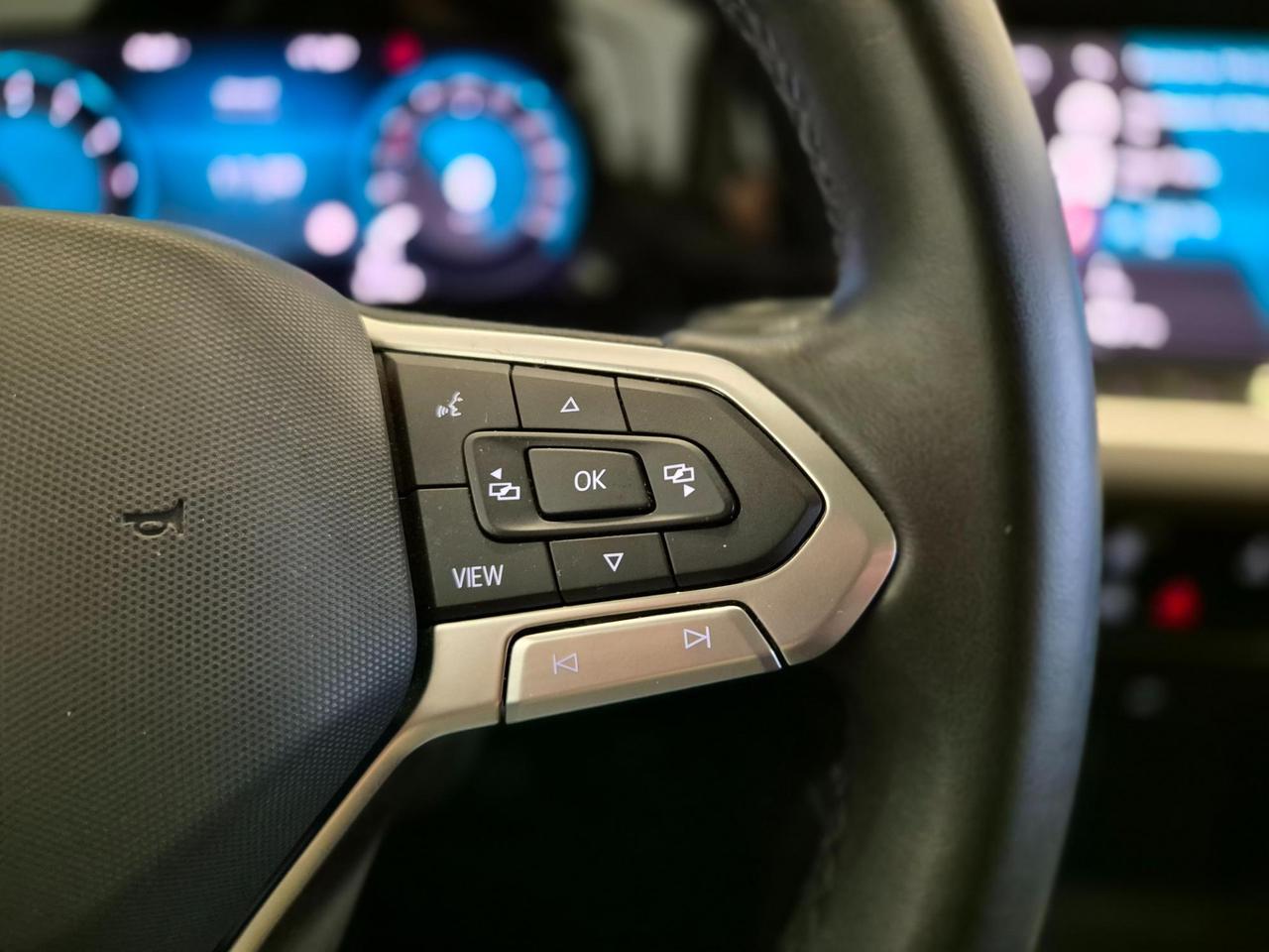 VOLKSWAGEN Golf 1.0 TSI EVO Life Business - NEOPATENTATI - Cam - Carplay