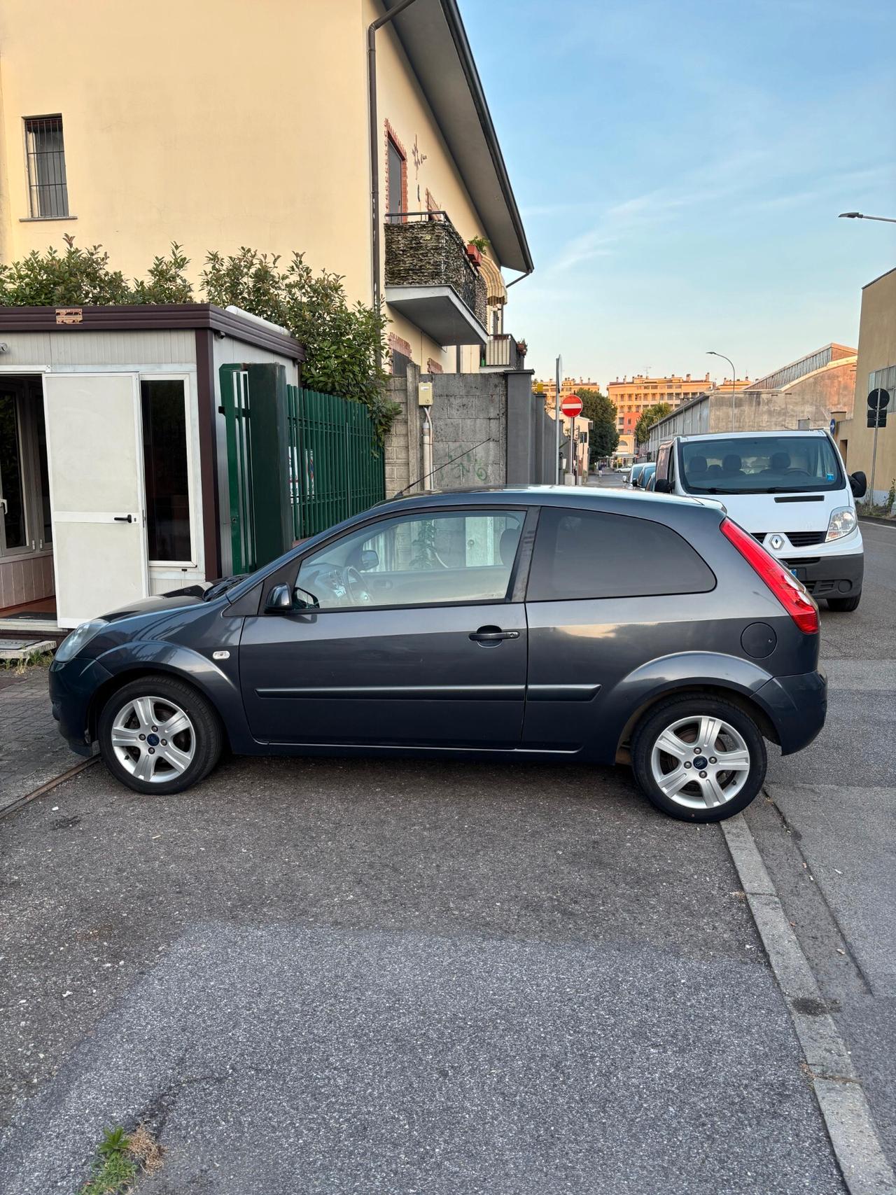Ford Fiesta 1.2 16V 3p. Ghia