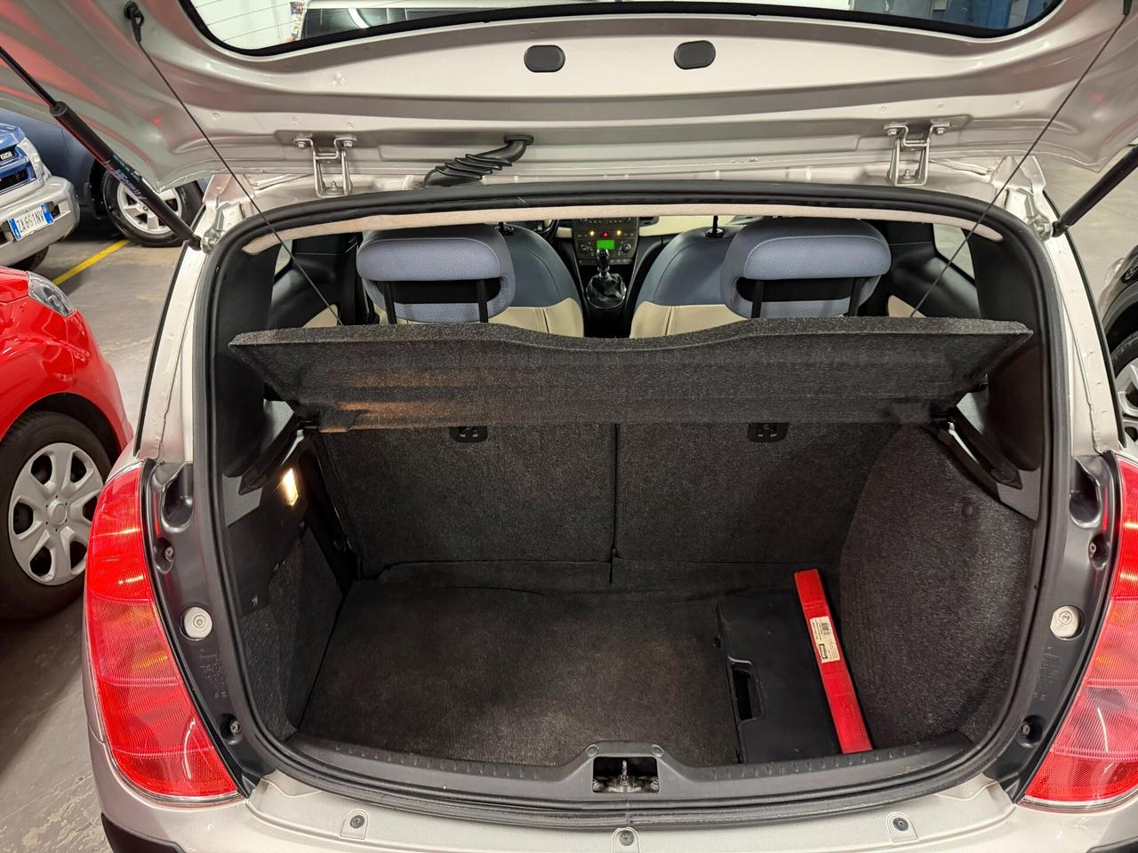 Lancia Ypsilon 1.2 16V Platino