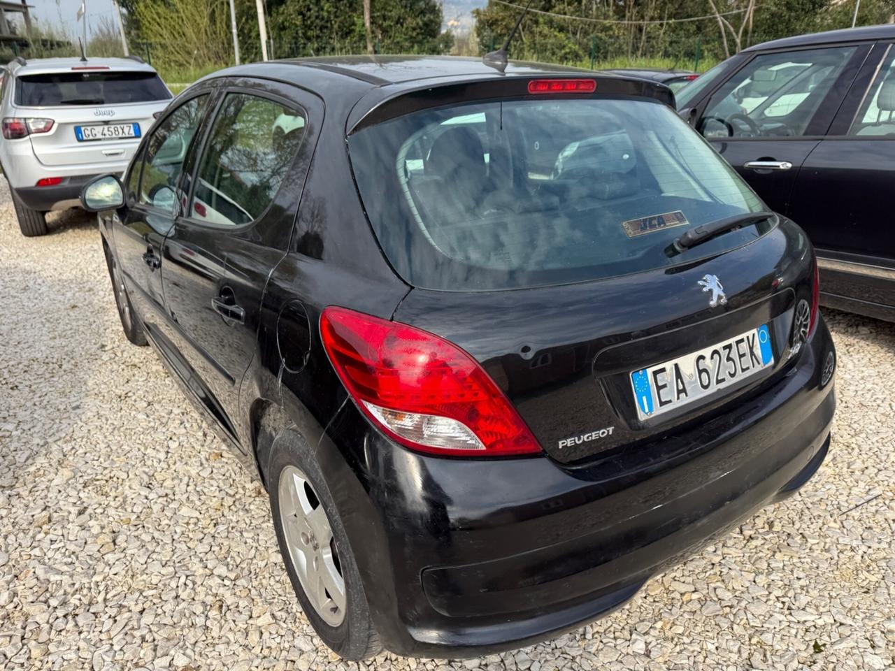 Peugeot 207 1.6 HDi 90CV 5p.neopatentati
