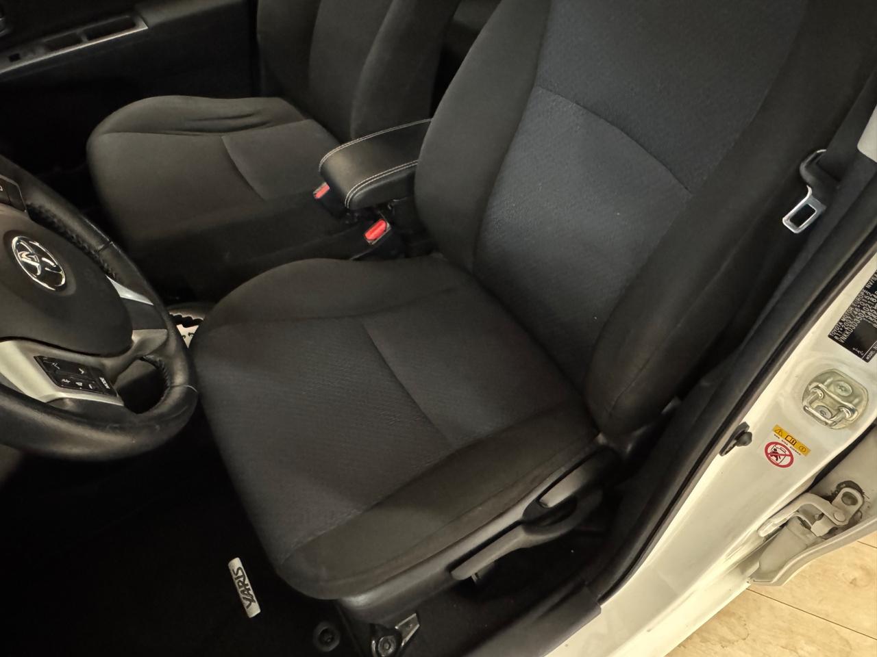 Toyota Yaris 1.5 Hybrid 5 porte Lounge Tagliandi Toy Garantita Permute