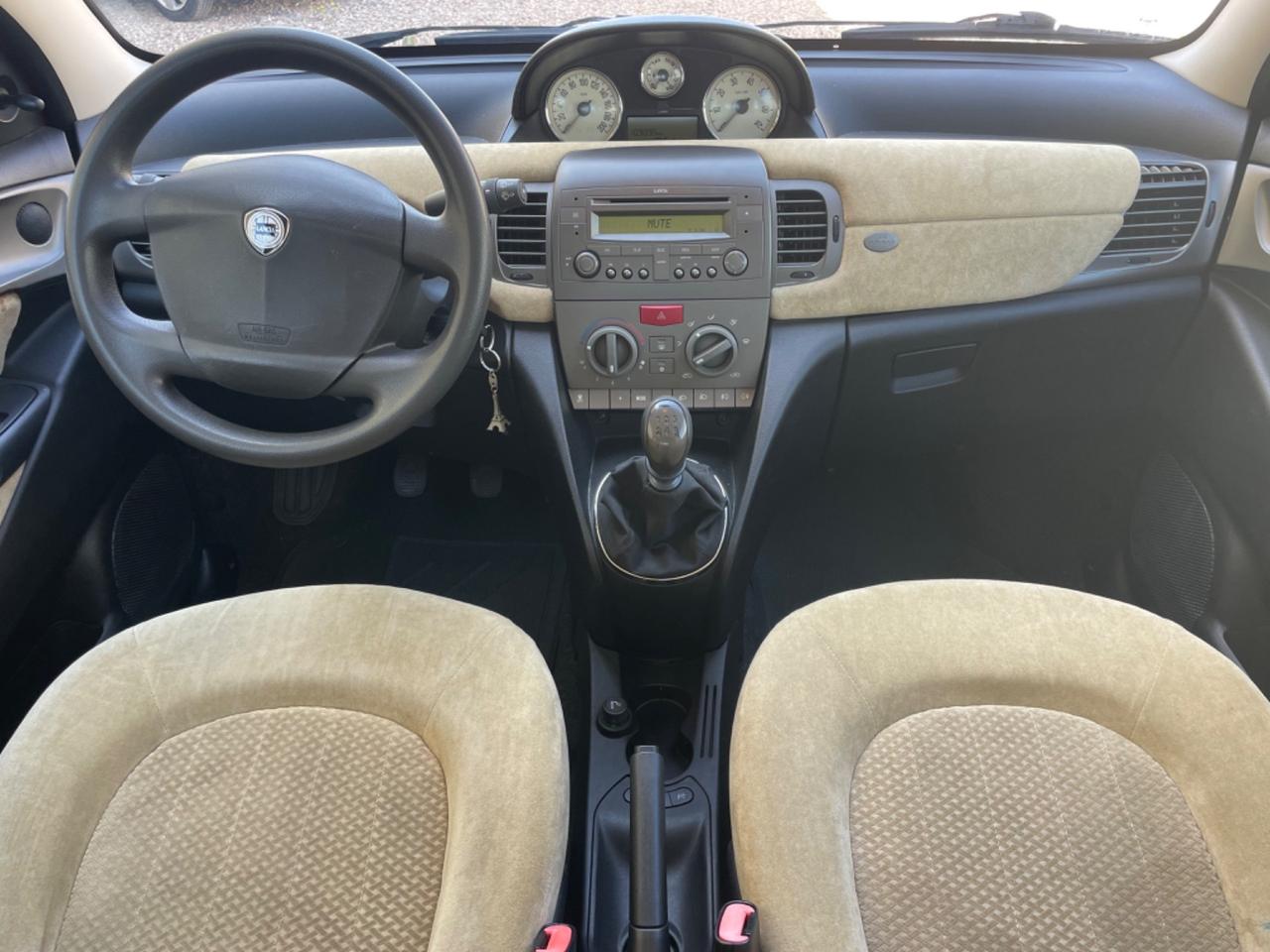Lancia Ypsilon 1.2 km 109.000 Unica !