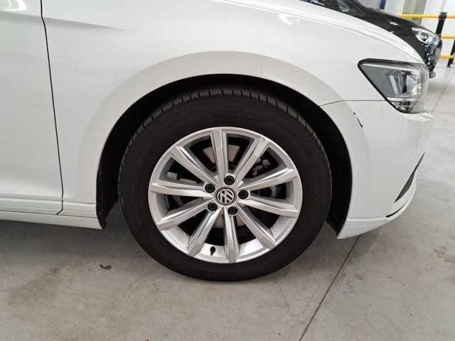 VOLKSWAGEN Passat Variant 2.0 TDI SCR EVO DSG Business